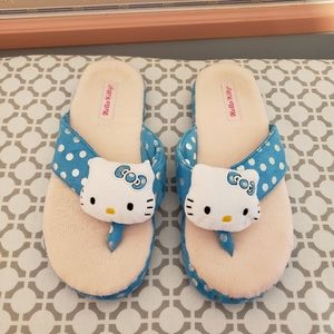 Hello Kitty brand Women's slippers size 9/10